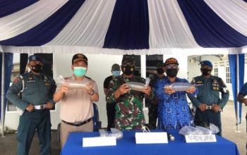 Lanal Lampung Gagalkan Penyelundupan Ratusan Ribu Benur