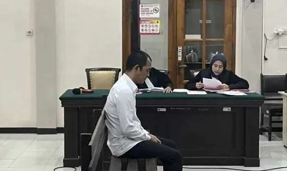 Arik Kristanto saat sidang vonis di PN Mojokerto. | Foto: Enggran Eko Budianto/detikjatim